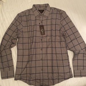 Men’s flannel long sleeve button down